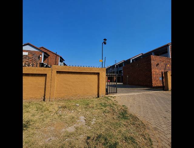 3 BEDROOM FLAT FOR SALE IN BERGSIG